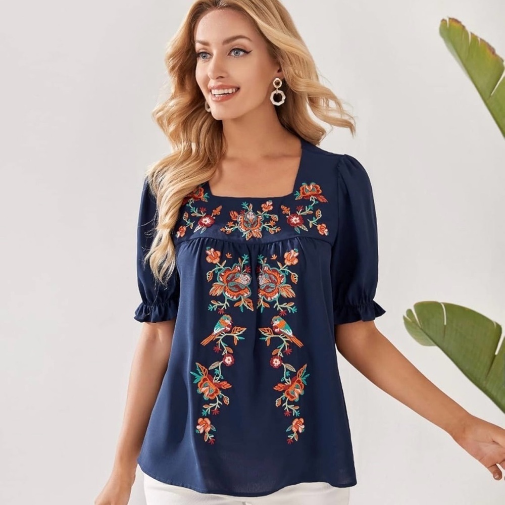 EMERY ROSE Floral Embroidery Square Neck Puff Sleeve Blouse Size Small Blue